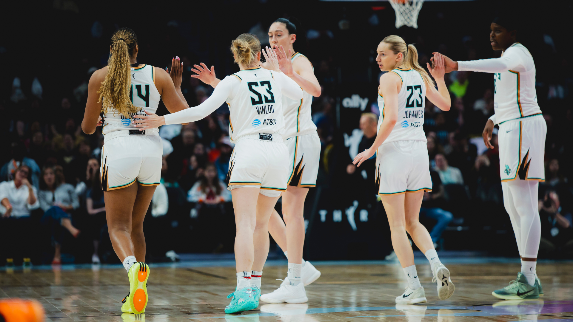 New York Continues Historic Offensive Start With 100-82 Win In Portland